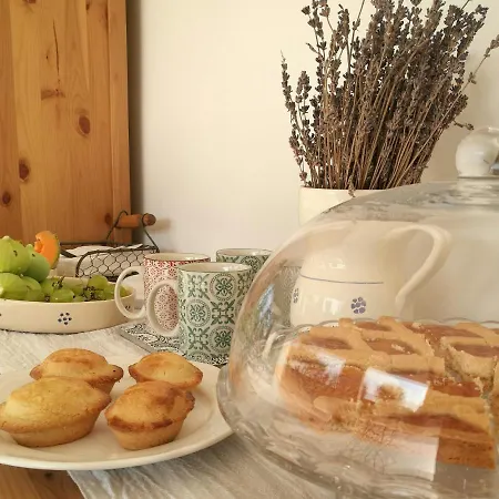 Tenuta Guarascio Bed & Breakfast *
